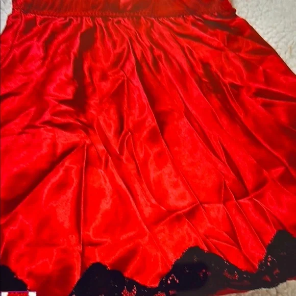 ❣️5 for 25.00 Gilligan & O'Malley Red and Black lingerie - Picture 4 of 4